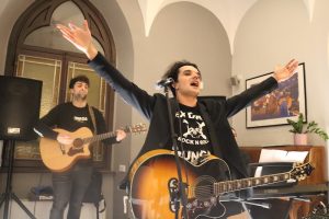 luca sammartino e i fenomeni live acustico babila hostel & bistrot milano andrea cattarina
