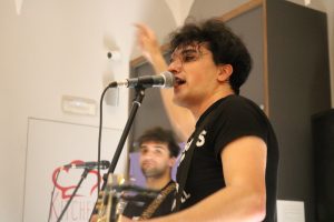 luca sammartino e i fenomeni live acustico babila hostel & bistrot milano andrea cattarina